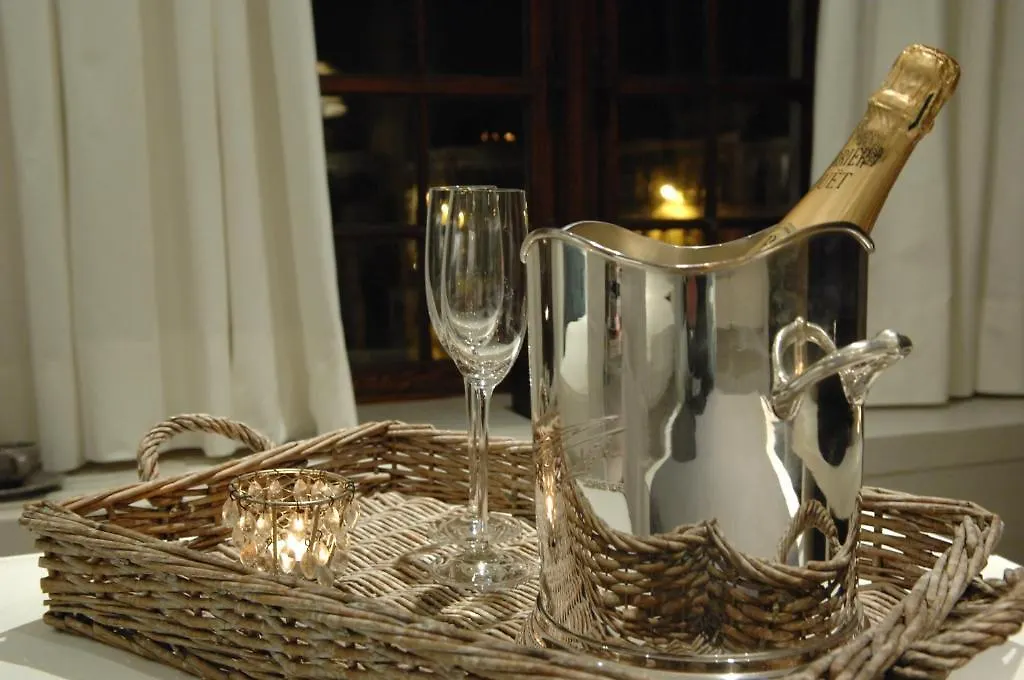 Bed & Breakfast De Waterzooi Suites Ghent